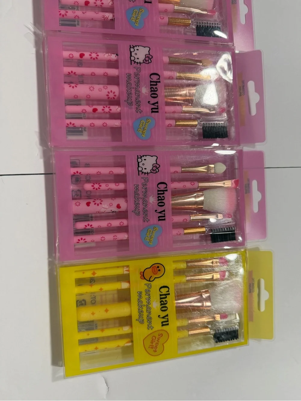 Pink & Yellow Cute Makeup Brush Set – Soft Bristles for Face & Eyes